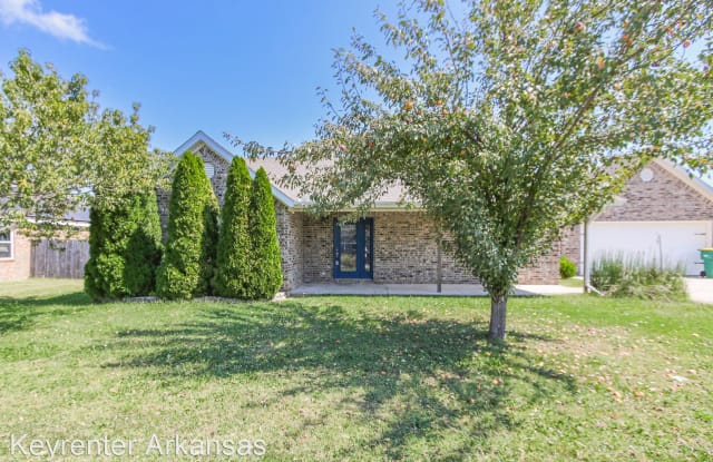 1210 Lariat Dr - 1210 Lariat Drive, Centerton, AR 72719