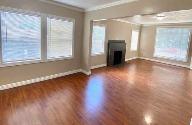 Nice 2 bed 1 bath House in Richmond with Garage - COMING SOON !!