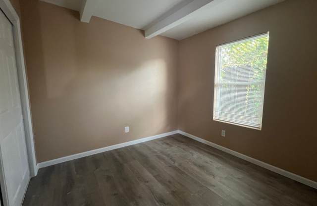 4674 Fleming Way - C