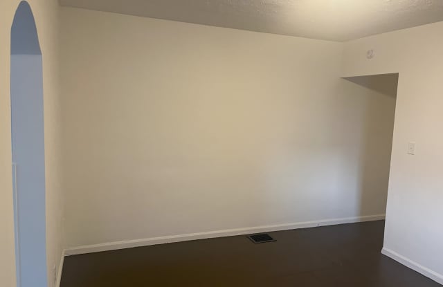 Photo of 6050 E Washington St, B