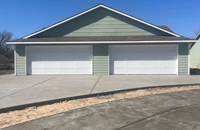 Photo of Brand-New Duplex – Available May 1, 2025!