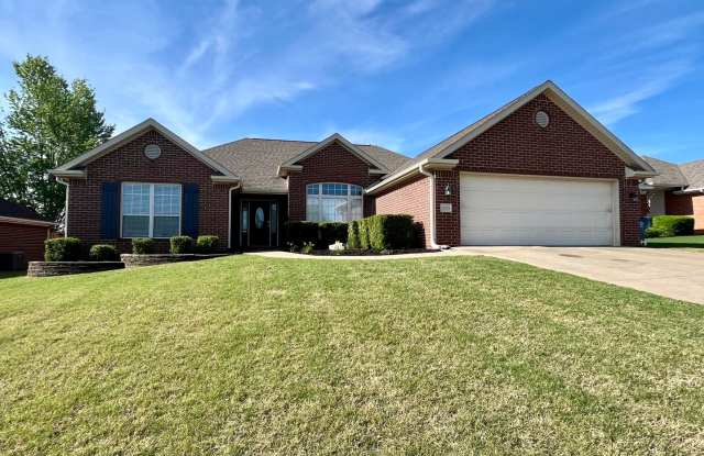 4 Bedroom Spacious Home near all things Bentonville - Available Now! photos photos