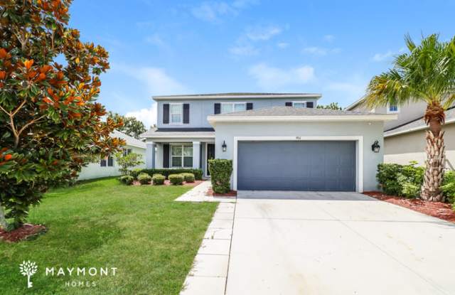 9011 Spruce Creek Circle