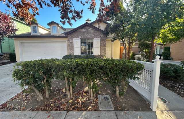 446 Wendy Way