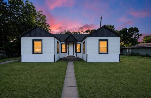 351 S Waco Street