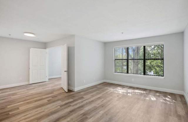 2315 N Congress Avenue