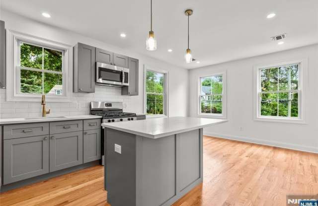 43 Franklin Avenue 2