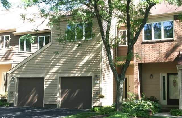 200 Windsor Pl