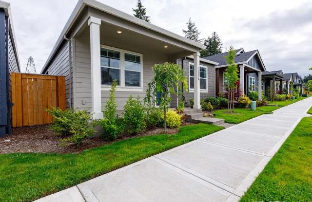 Beautiful 2 Bed 2 Bath Home With Upgraded Finishes  Attached Garage! - 11524 Northeast 16th Street, Vancouver, WA 98684