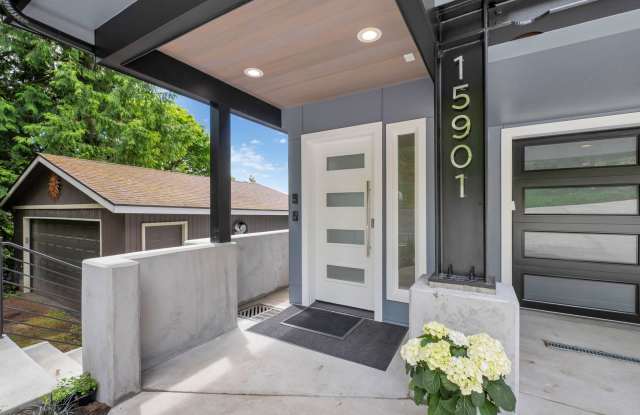 New View Three Tree Point