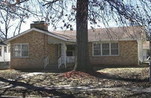 1185 S Kimbrough Ave - 1185 South Kimbrough Avenue, Springfield, MO 65807