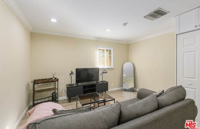 Photo of 11680 W Hatteras St