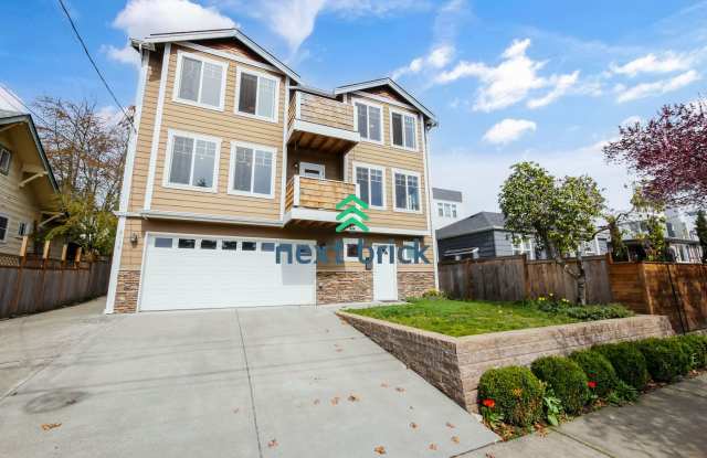 Photo of 3 Beds and 4 Baths Stunning Townhome is Available for Rent!