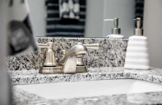 Governor Square Apartments