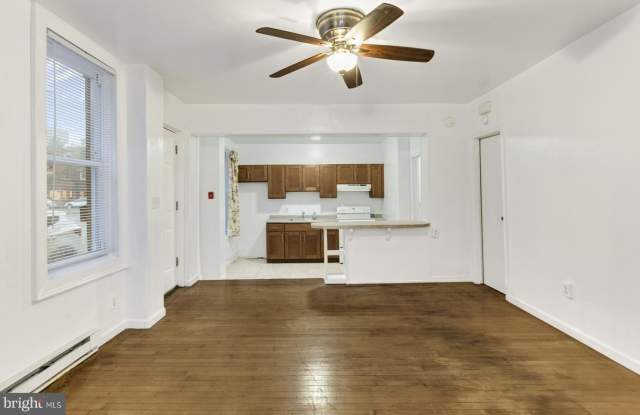 600 E GIRARD Avenue unit: 1R