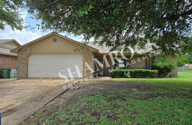 3 Bedroom in Midway ISD!