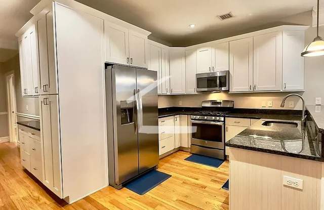 Huge updated 2 bed unit in the heart of the South End!