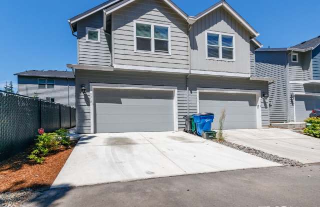 Photo of Pre Leasing this cute 3 Bedroom - Townhome