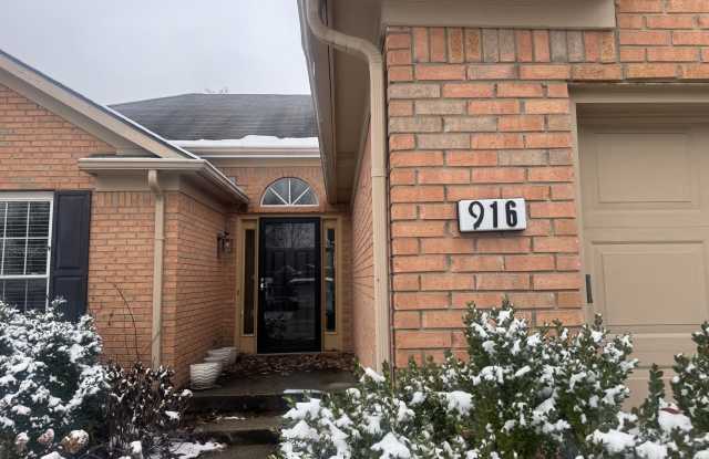 916 Palomino Lane