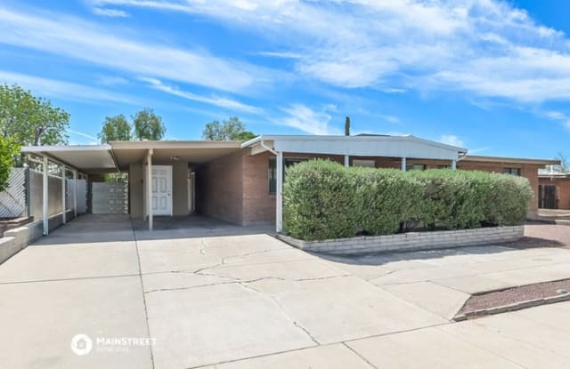 4575 South White Pine Avenue - 4575 South White Pine Avenue, Tucson, AZ 85730