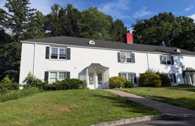 2 Beech Spring Dr