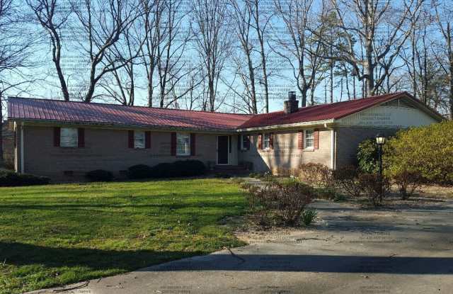 3 bedroom 2 bath Home!!