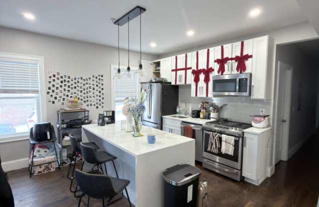 Photo of 156 Hillside St.