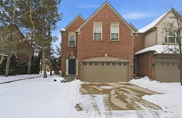 41160 Maplewood Drive