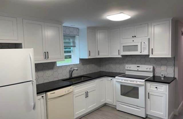 189 River St unit: 1