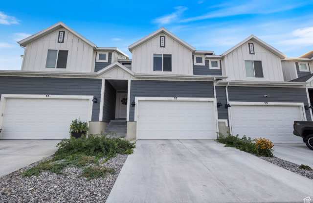 Photo of 37 N WAYNE Way