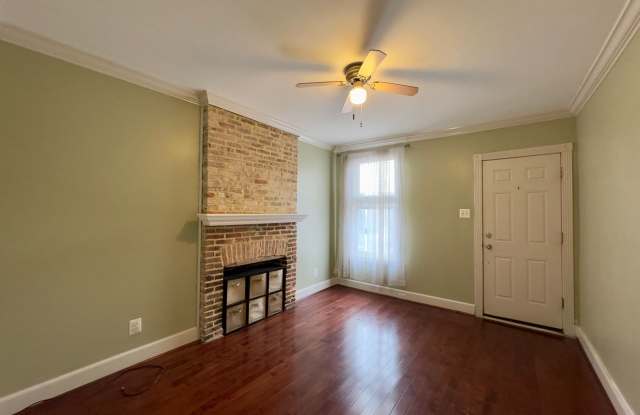 Charming 2 Bedroom/2 Bathroom Townhome in Canton, MD!