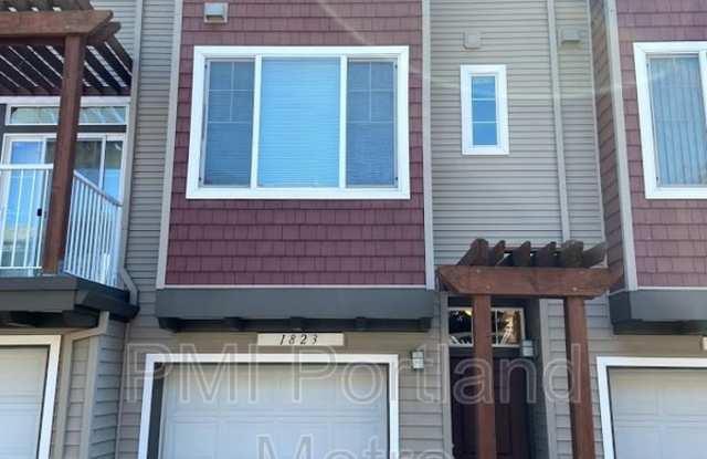 1823 NE 102nd Ave