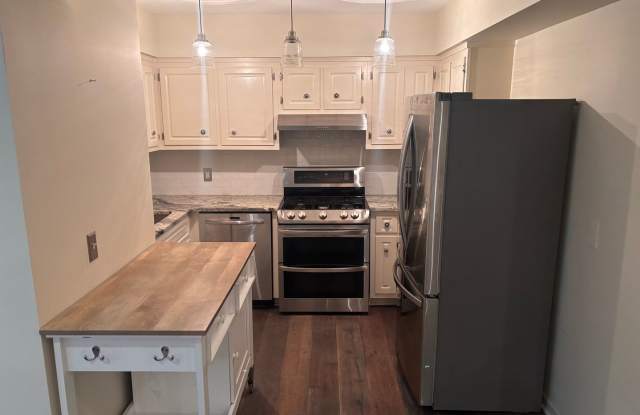 Photo of 2118 Fairfax Ave