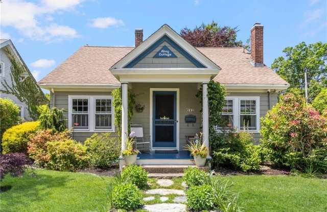 141 Coggeshall Avenue
