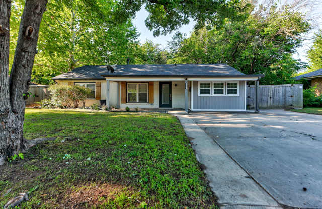 1222 Camden Way