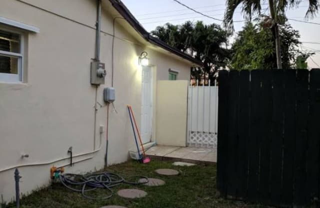 11881 SW 35th Ter - 11881 Southwest 35th Terrace, Tamiami, FL 33175