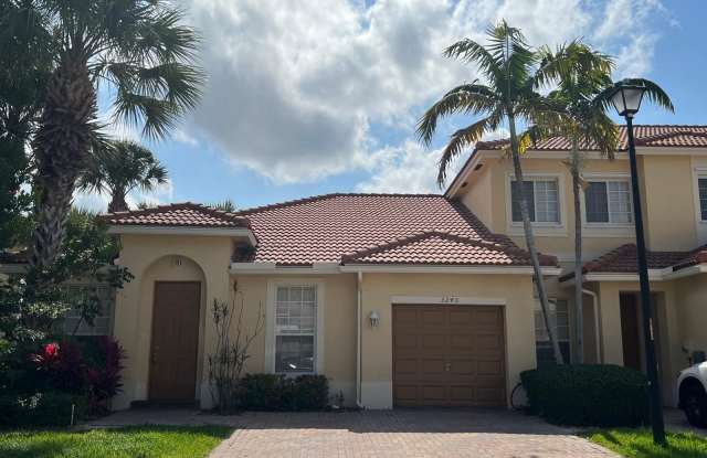 3245 NW 31st Terrace