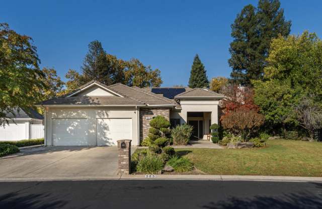 585 East Chesapeake Circle