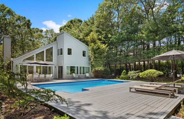 24 Quogue Riverhead Road