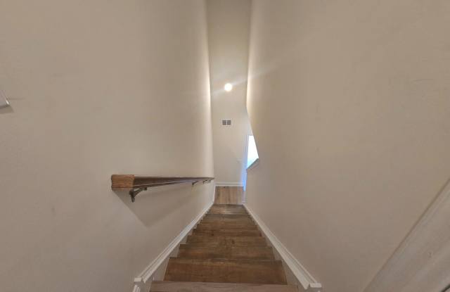 2139 N 9TH Street unit: 2