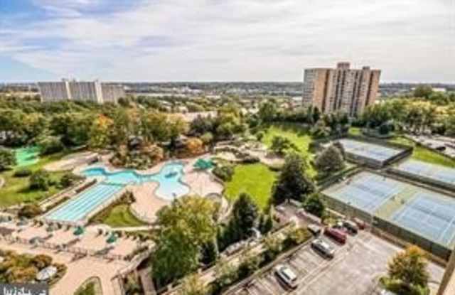 Photo of 309 YOAKUM Parkway unit: 1218