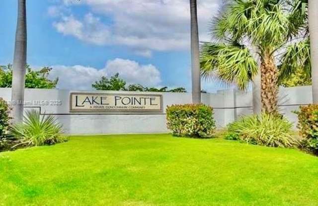 Photo of 208 Lake Pointe Dr