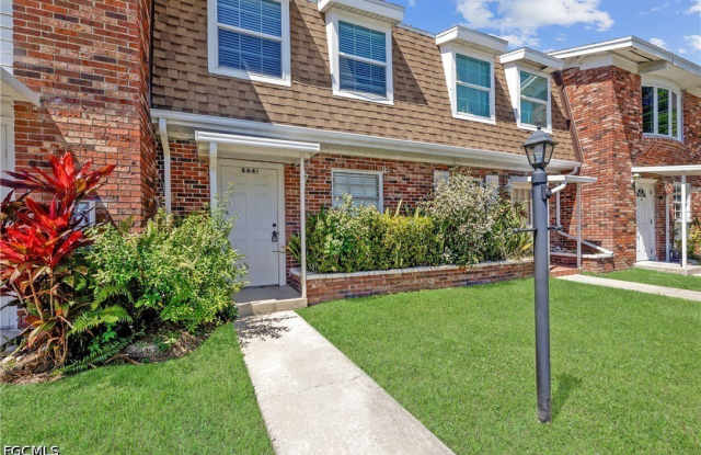864 Courtington Lane