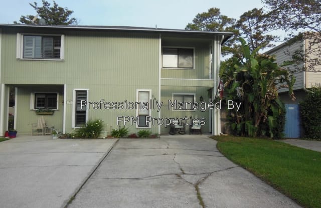 136 Pine St - 136 Pine Street, Atlantic Beach, FL 32233