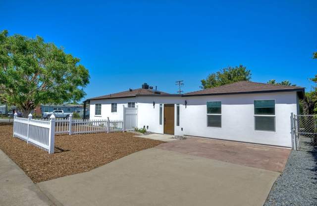 199 Twin Oaks Cir