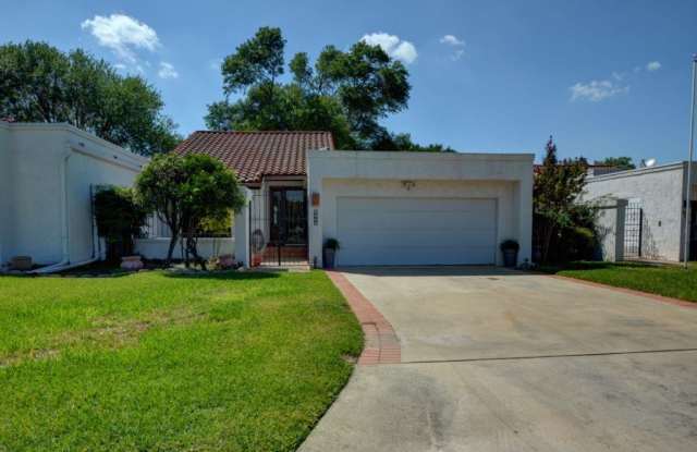 2629 Calle Del Robles