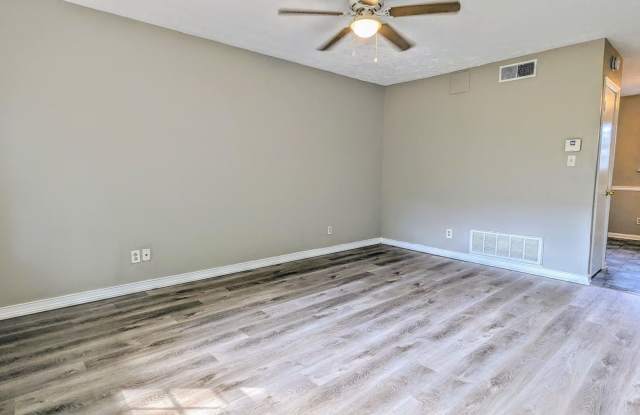 Awesome location! 2/1 Condo near Riverside in Gainesville