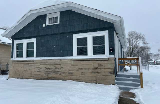 Photo of Updated 3-Bedroom, 1-Bathroom Home – $1,425/Month | 1,092 Sq. Ft. | Accepting Section 8