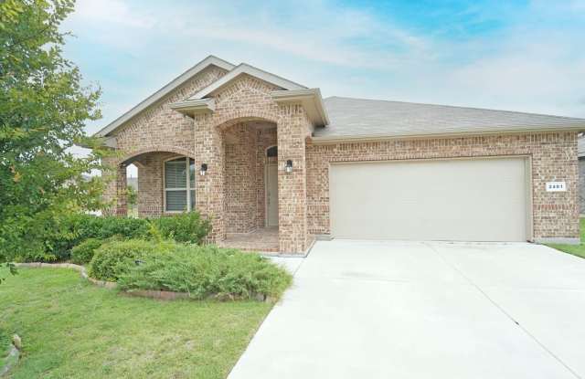 FOR LEASE! 3 Bedroom + Office, 2 Bath, 2 Car Garage, Brick Home on Corner Lot in Ranches West