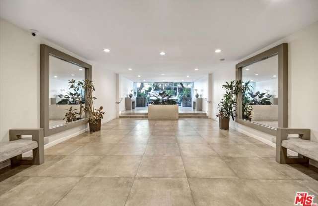 9000 Cynthia St unit: 206